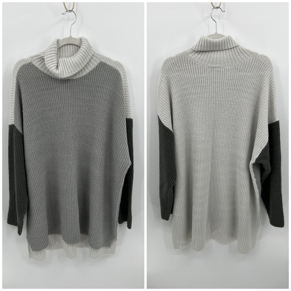 Lane Bryant gray colorblock turtleneck sweater